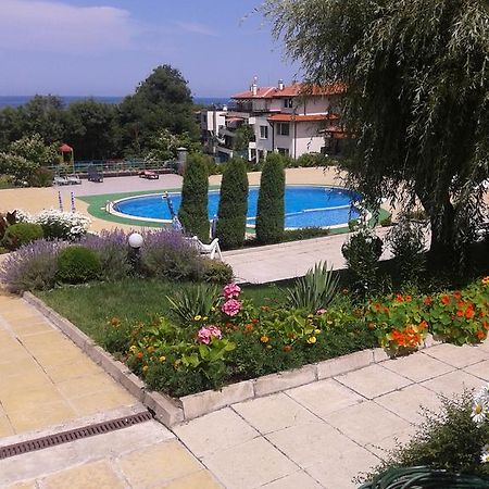 Caprice Apartment In Lozenec Kiten  Exterior photo