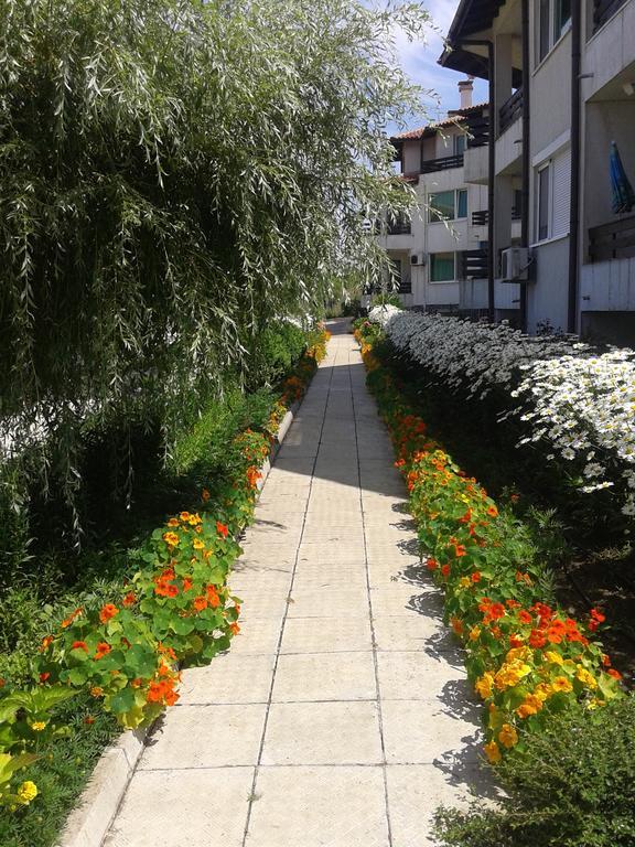 Caprice Apartment In Lozenec Kiten  Exterior photo